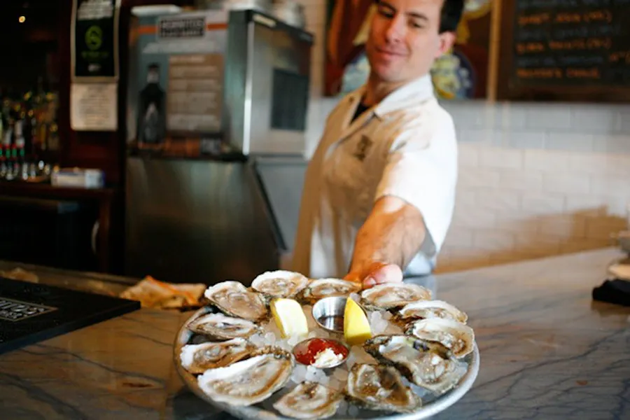 Charleston, SC Pearlz Oyster Bar